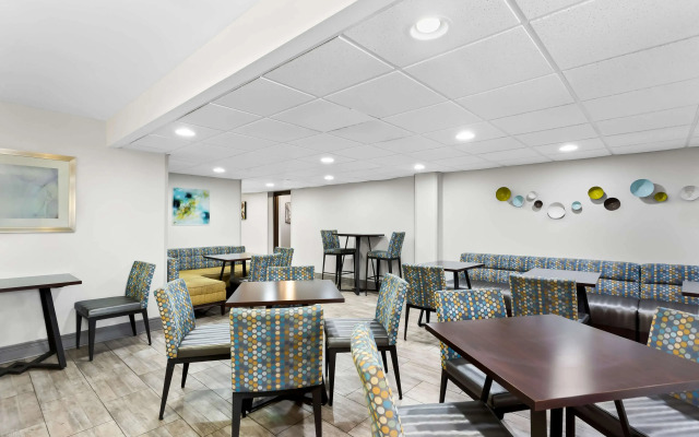 Best Western Naperville Inn