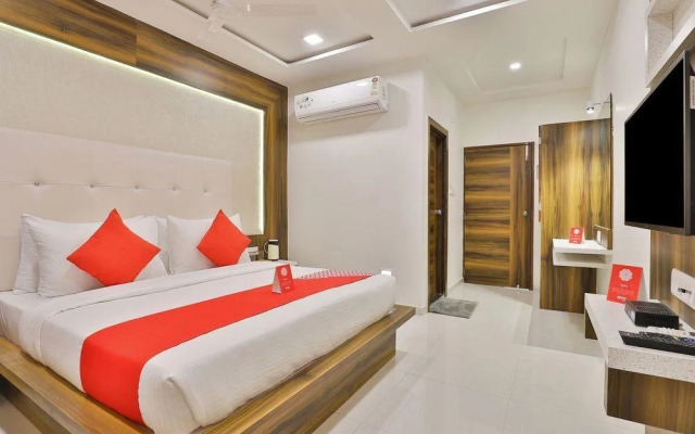 Hotel Landmark by Sky Stays