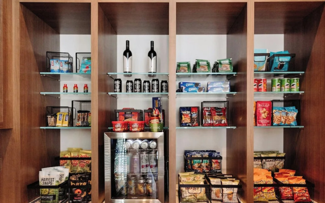 Element Reno Experience District