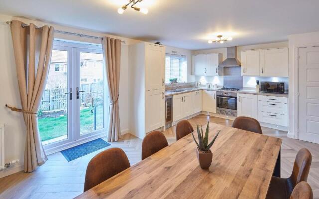 Host Stay Redsky House