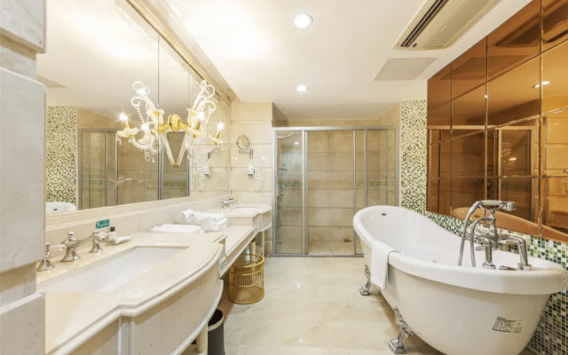 Zhaoqing Senlan Yunhai Hotel
