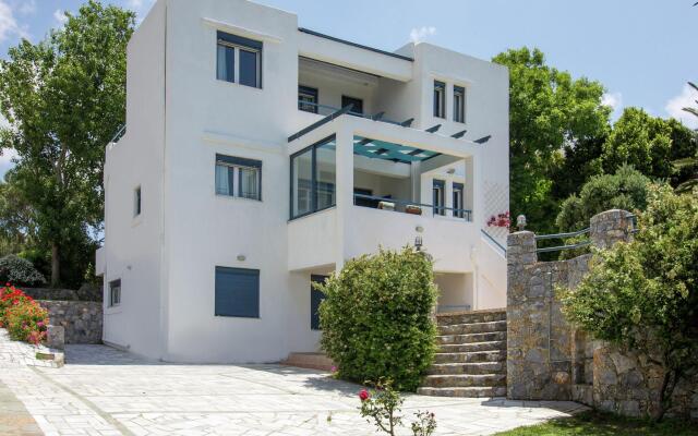 Villa in Lefkogia Crete With Swimming Pool