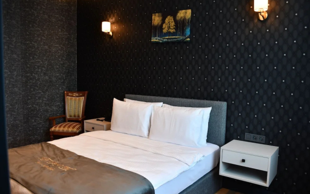 HMZ Luxury Hotel