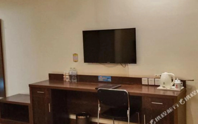 Super 8 Hotel (Penglai Penglaige Dengzhou Road)