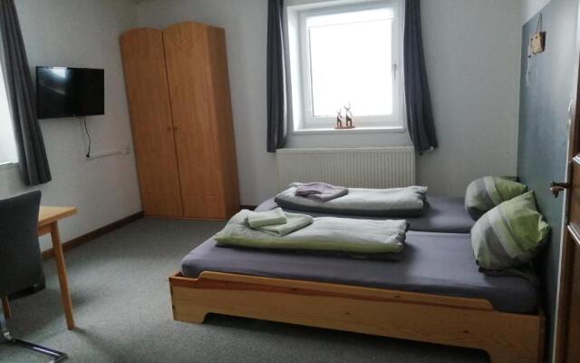 2 Zimmerwohnung mit Küche u. Bad