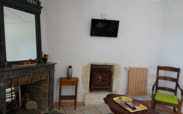 House With one Bedroom in La Mothe-saint-héray, With Furnished Terrace