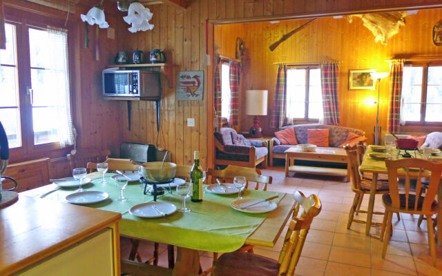 Chalet Coquelicot