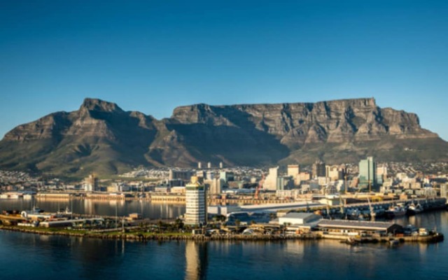 Studio Apartment in Green Point Cape Town