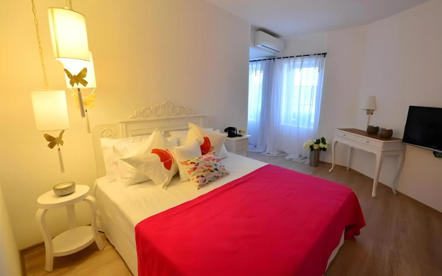 Sade Alacati Hotel