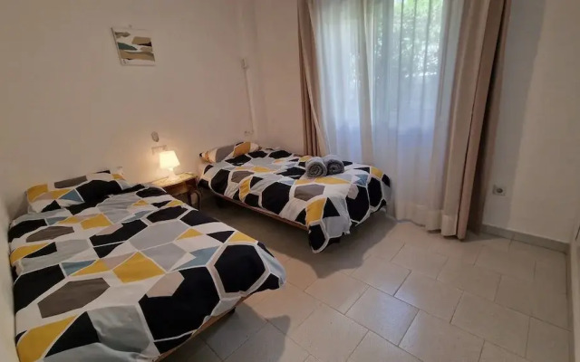 Sunny Seaside Retreat in Calahonda, sea View, Pool