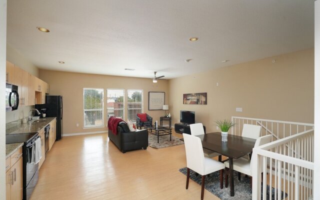 Modern Downtown Apartments by Frontdesk