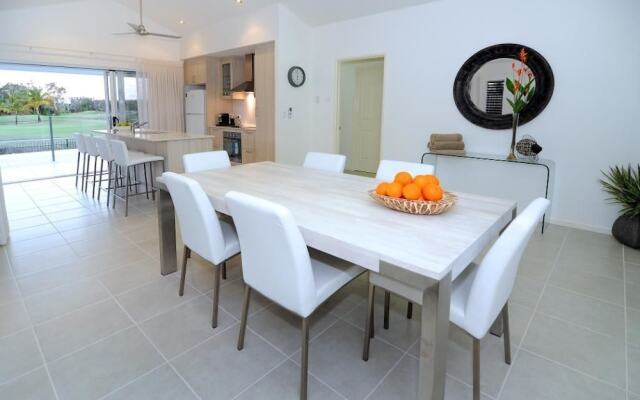 4 Cascade Luxury House on Fairway