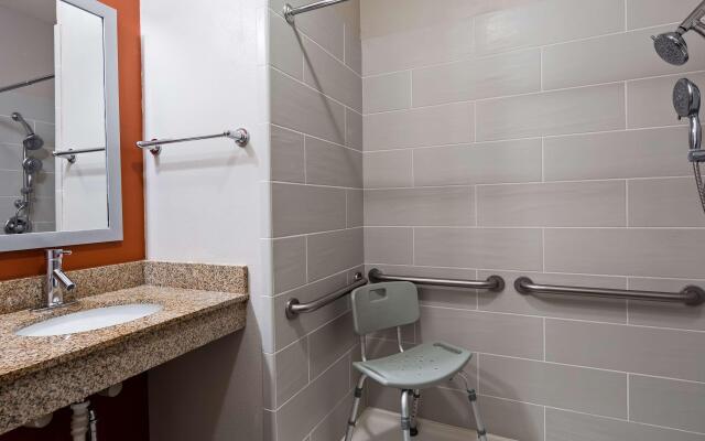 Best Western Plus Lee's Summit Hotel & Suites