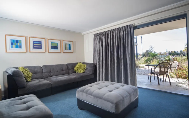 Corrigans Cove Apartment