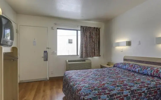 Motel 6 Lake Charles