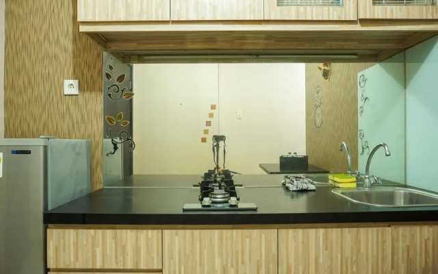 Elegant Studio Apartment at Nifarro Park By Travelio