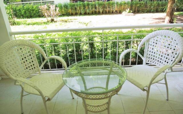 Baan Suan Lalana Modern Ground Floor Studio Apartment Pattaya