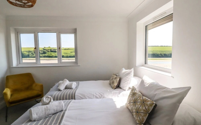Newquay Tamarisk Lodge on the Gannel