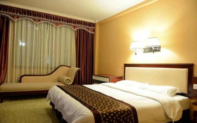 Linzhi Penglong Hotel