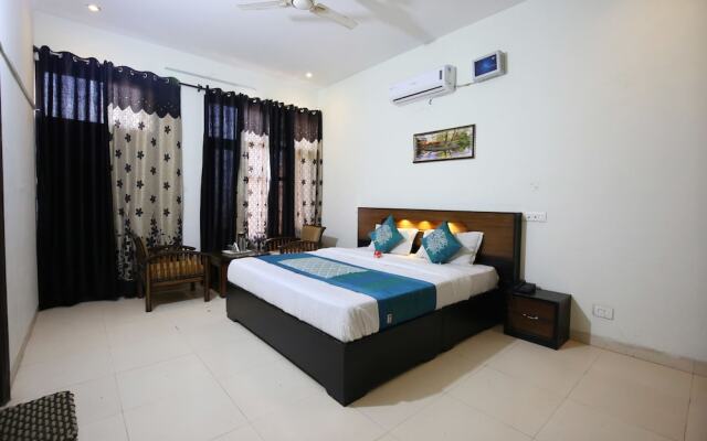 OYO 4890 Sector 21 Panchkula