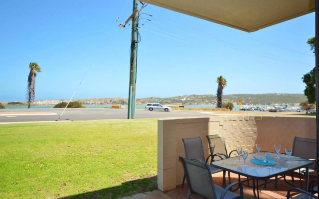 Riverview Holiday Apartment 19 - Kalbarri, WA
