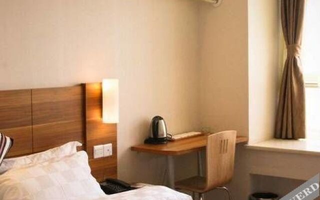 Rongcheng Holiday Hotel-xiyue City
