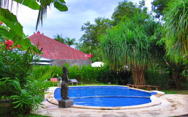 Suka Sari Cottages