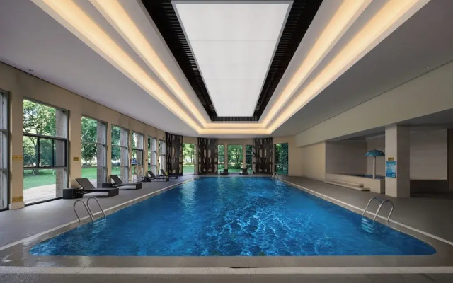 Luan Suntone Plaza Hotel