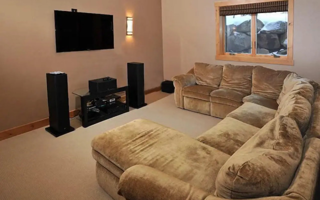 Meadow Brook Chalet