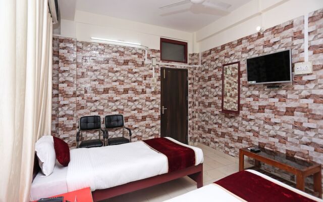 OYO 9562 Hotel Upasana Palace