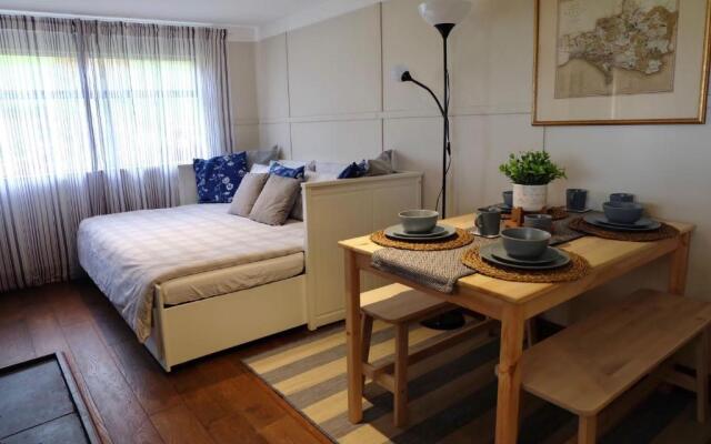 Cozy and Peaceful Cabin 15 Mins From Lyme Regis