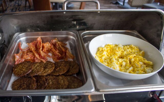 La Quinta Inn & Suites by Wyndham Lubbock Southwest