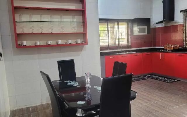 AA Hotel and Apartment