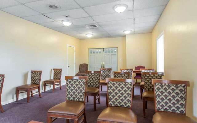 Econo Lodge Dalton West