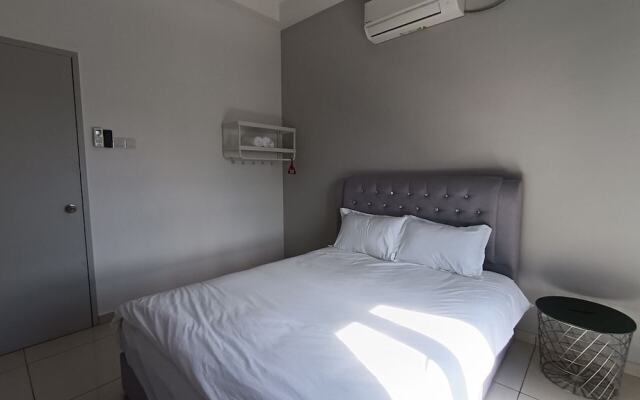 The Horizon Ipoh Dual L12 by Grab A Stay