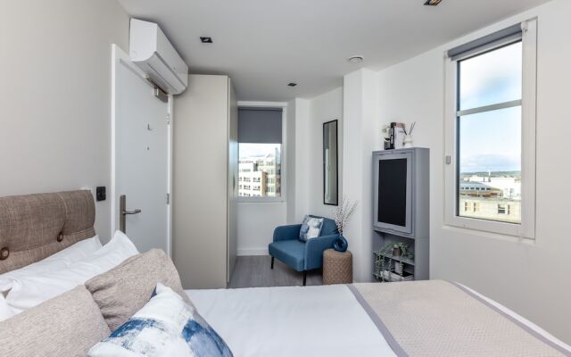 Diff-Rent Living