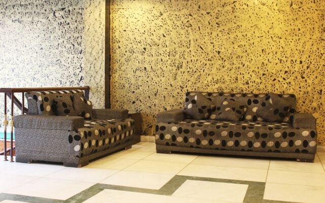 OYO Townhouse 804 Hotel Swiss International