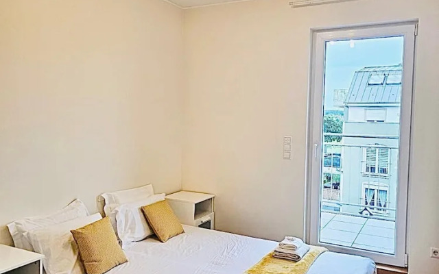Two bedrooms with parking in Hesperange