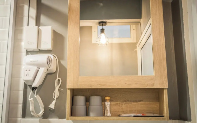 Canal View Lo-ha Contactless Check-in