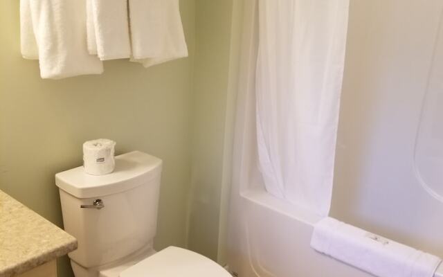 Telegraph Cove Resort