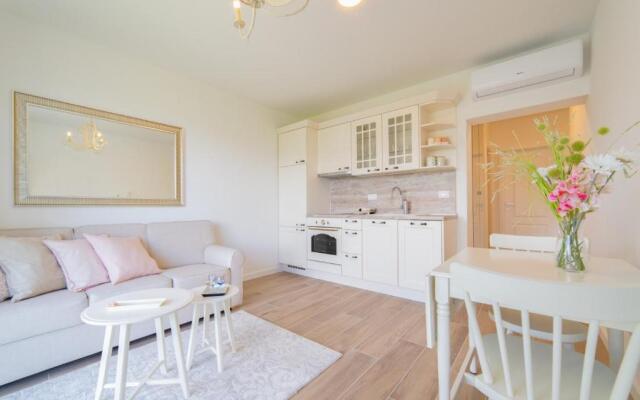 Mary Ann Apartment 2