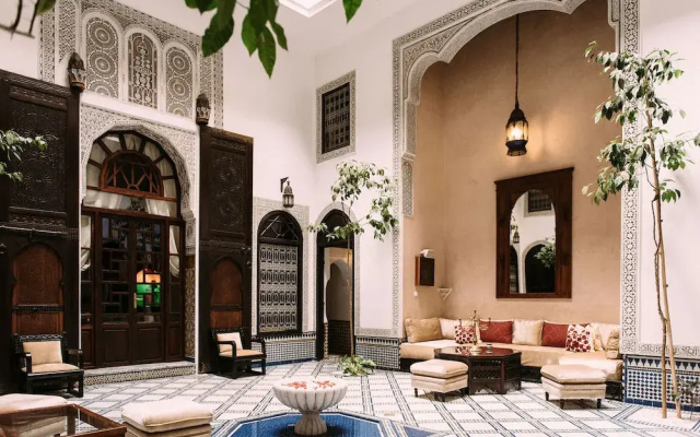 Riad Maison Bleue And Spa