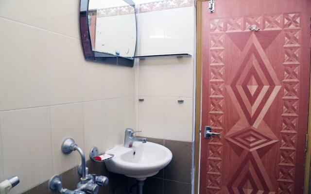 OYO 23704 Hotel Basant Priya