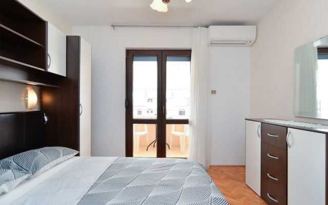 Apartment 43