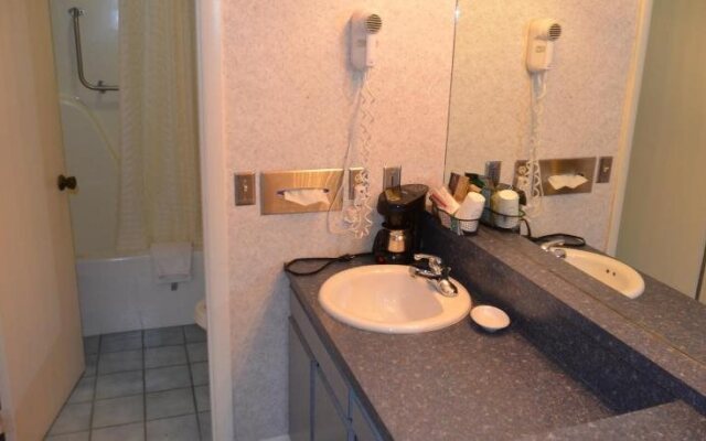 Zoders Inn and Suites