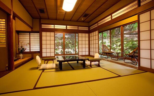 Tsukihitei Ryokan