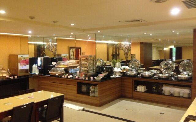 SLV Business Hotel