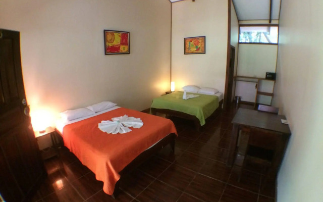 Hotel Rana Roja