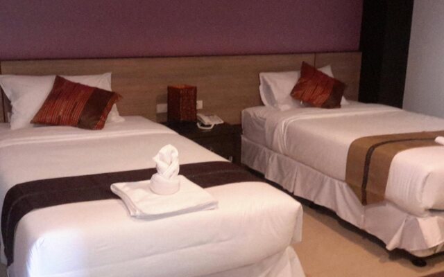 OYO 1127 Baan Siam Hotel