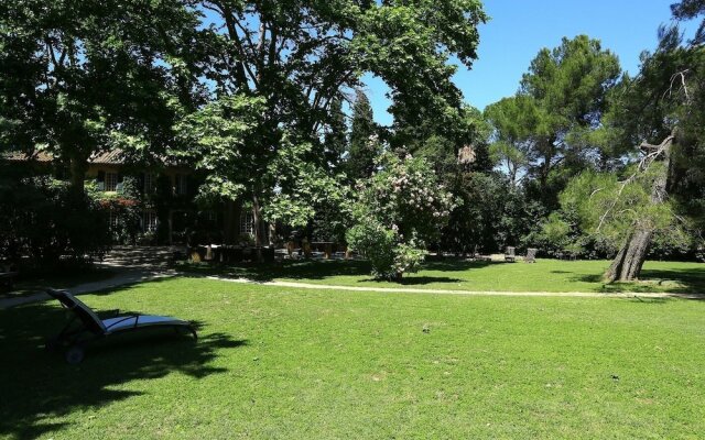 Domaine de Rhodes - Locations de Vacances / Vacation Rentals